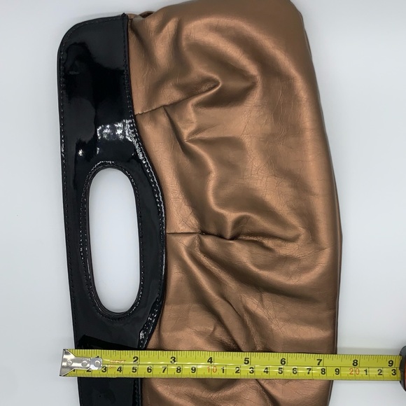 b. bag clutch purse - Picture 5 of 8